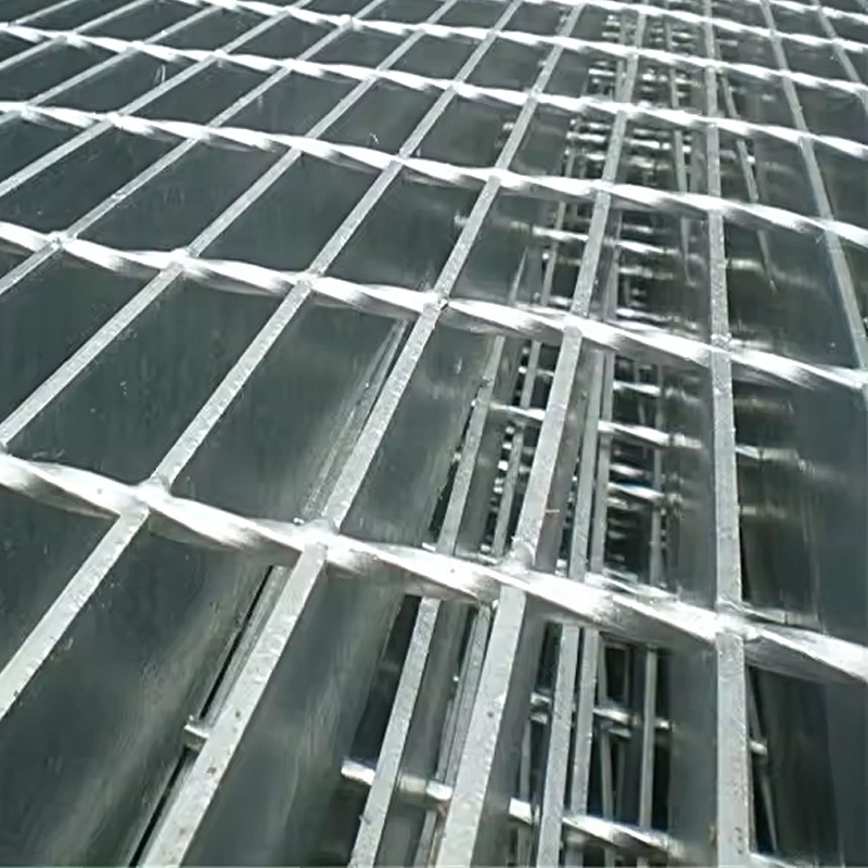 Stair step plate stainless steel grille plate gutter cover galvanized car wash house grille, used for sewage treatment