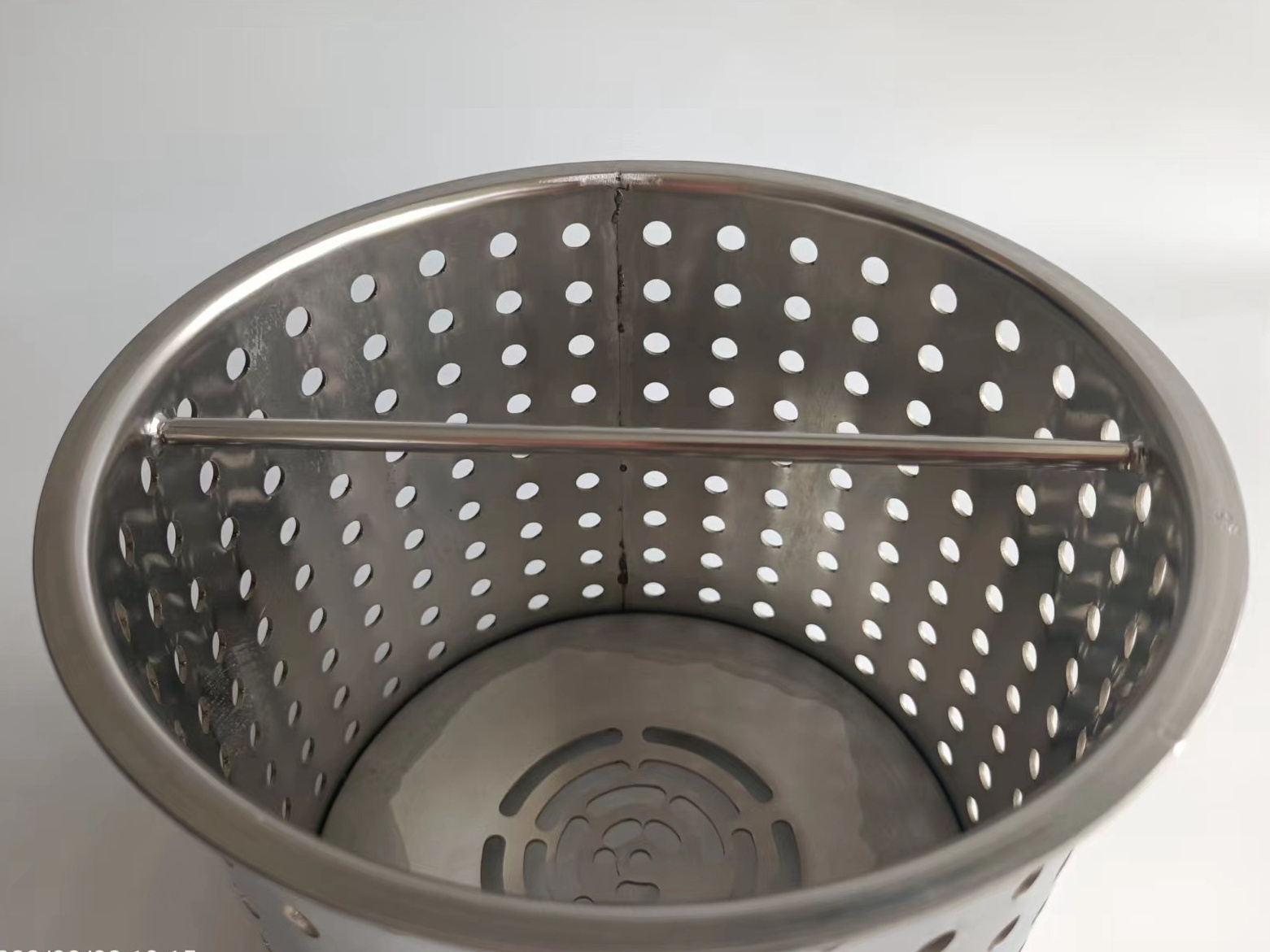 304 Abrasion Resistance Stainless Steel Perforated Metal Wire Mesh Filter Screen  Basket