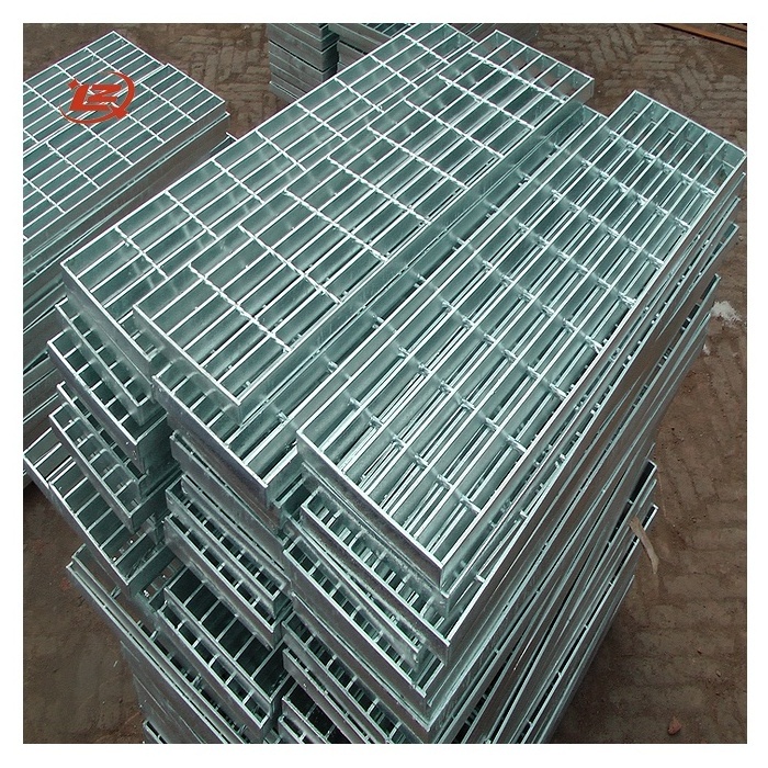 Heavy duty 40x5mm welded steel grating road railway welding trench cover plate grating