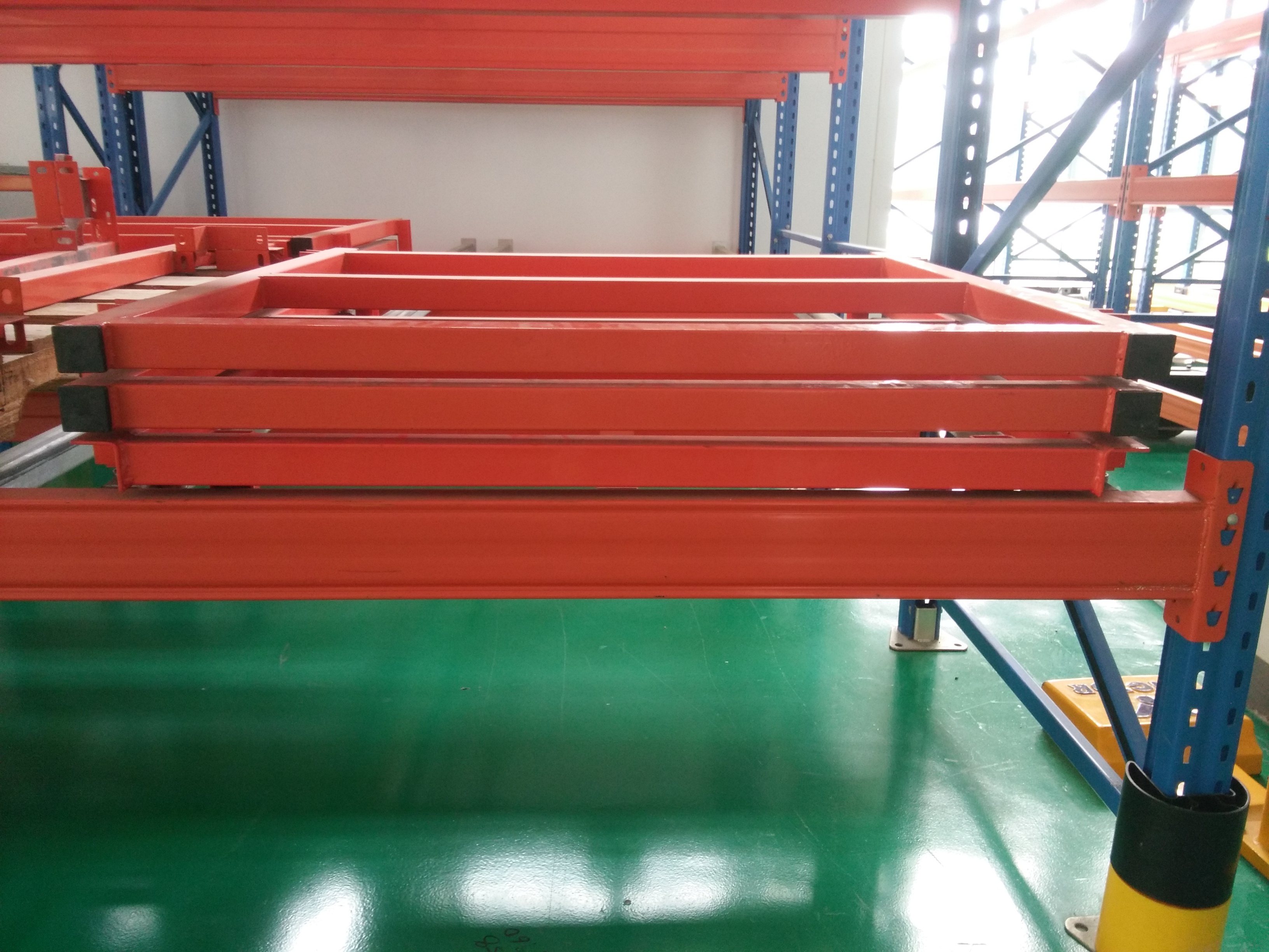 Industrial Warehouse Customized Push Back Pallet Racking System