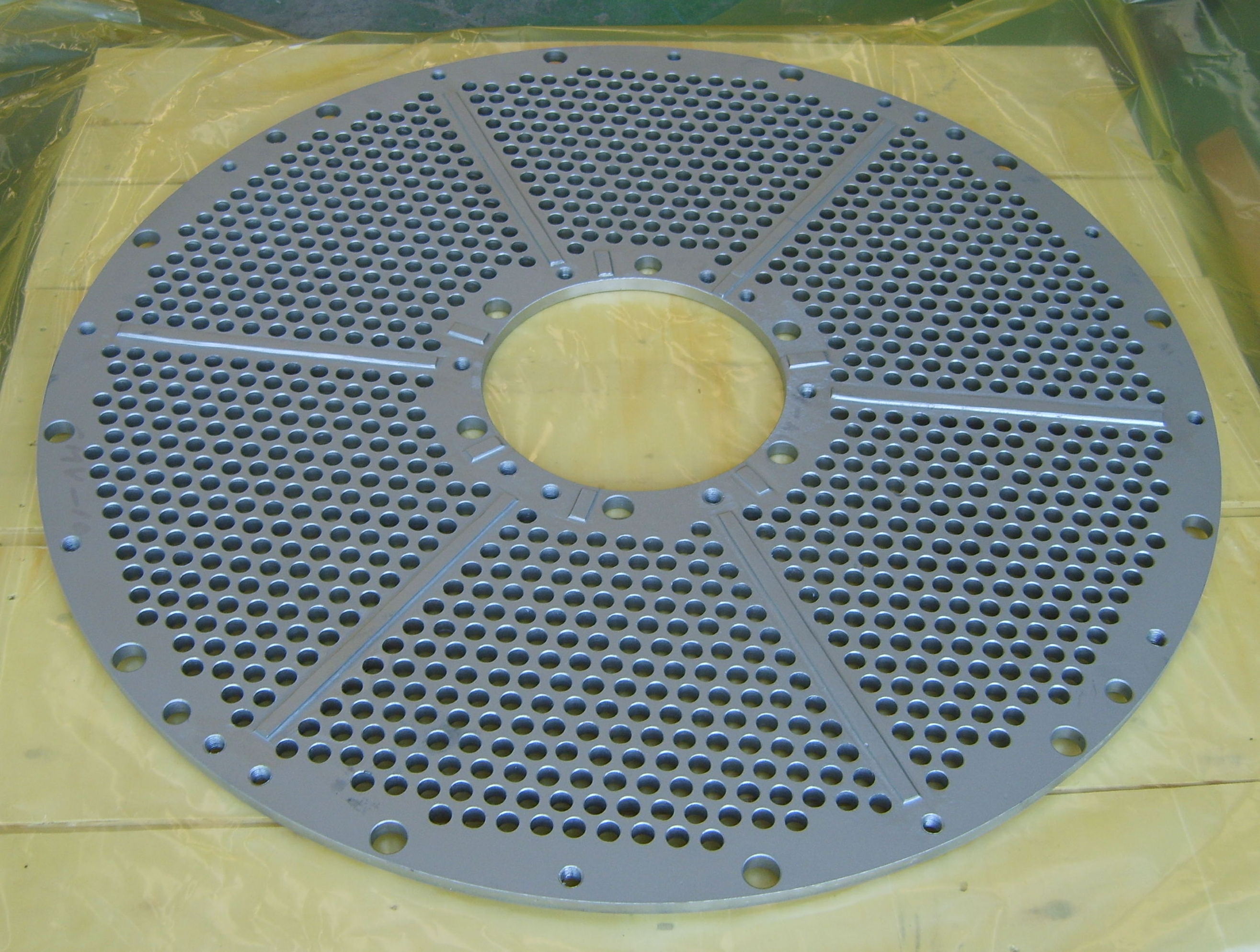 China Supply Small Round Hole Perforated Metal Mesh  machine For Speaker Grill