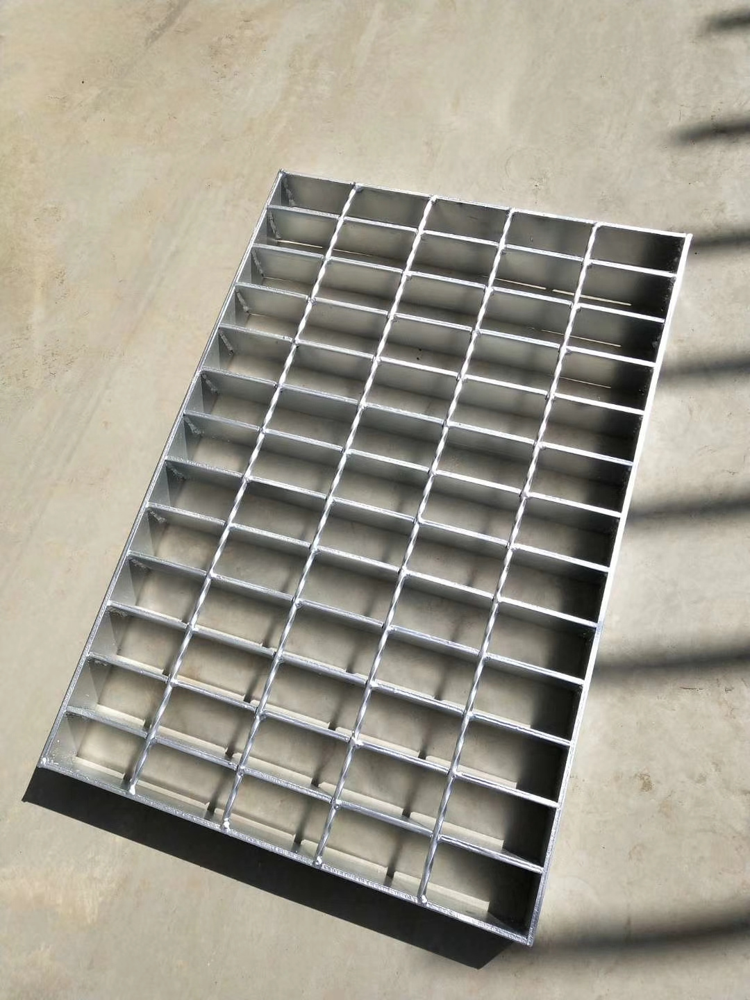 New design best price steel driveway grates Hot dip galvanized stainless steel grating