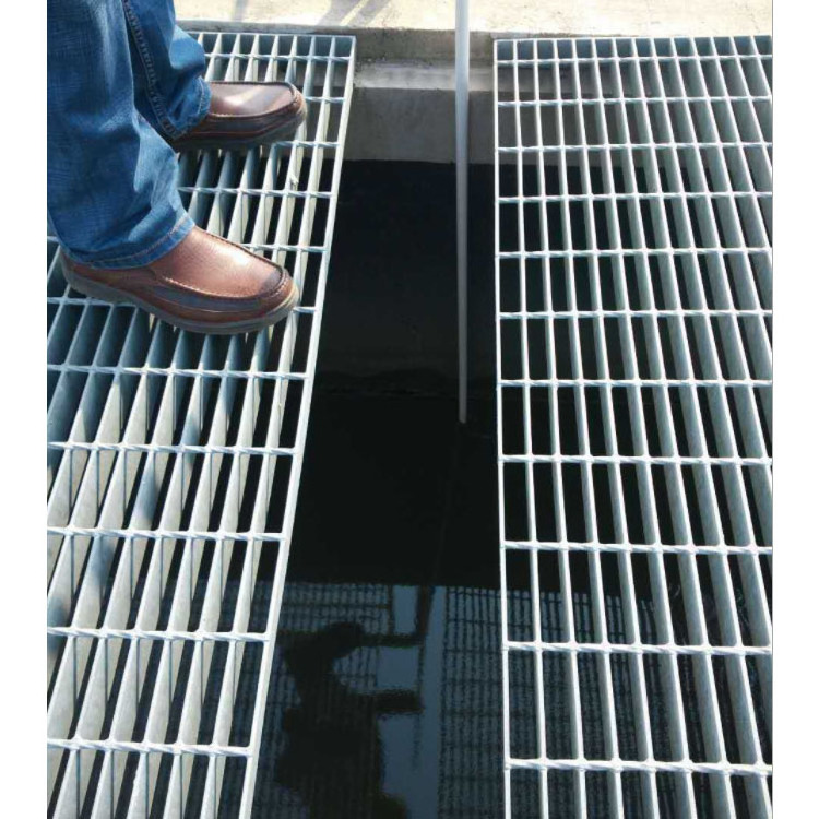 High Quality 30*100 mesh size 304 316 stainless steel walkway grating garage riveway Drain steel grate cover floor grating