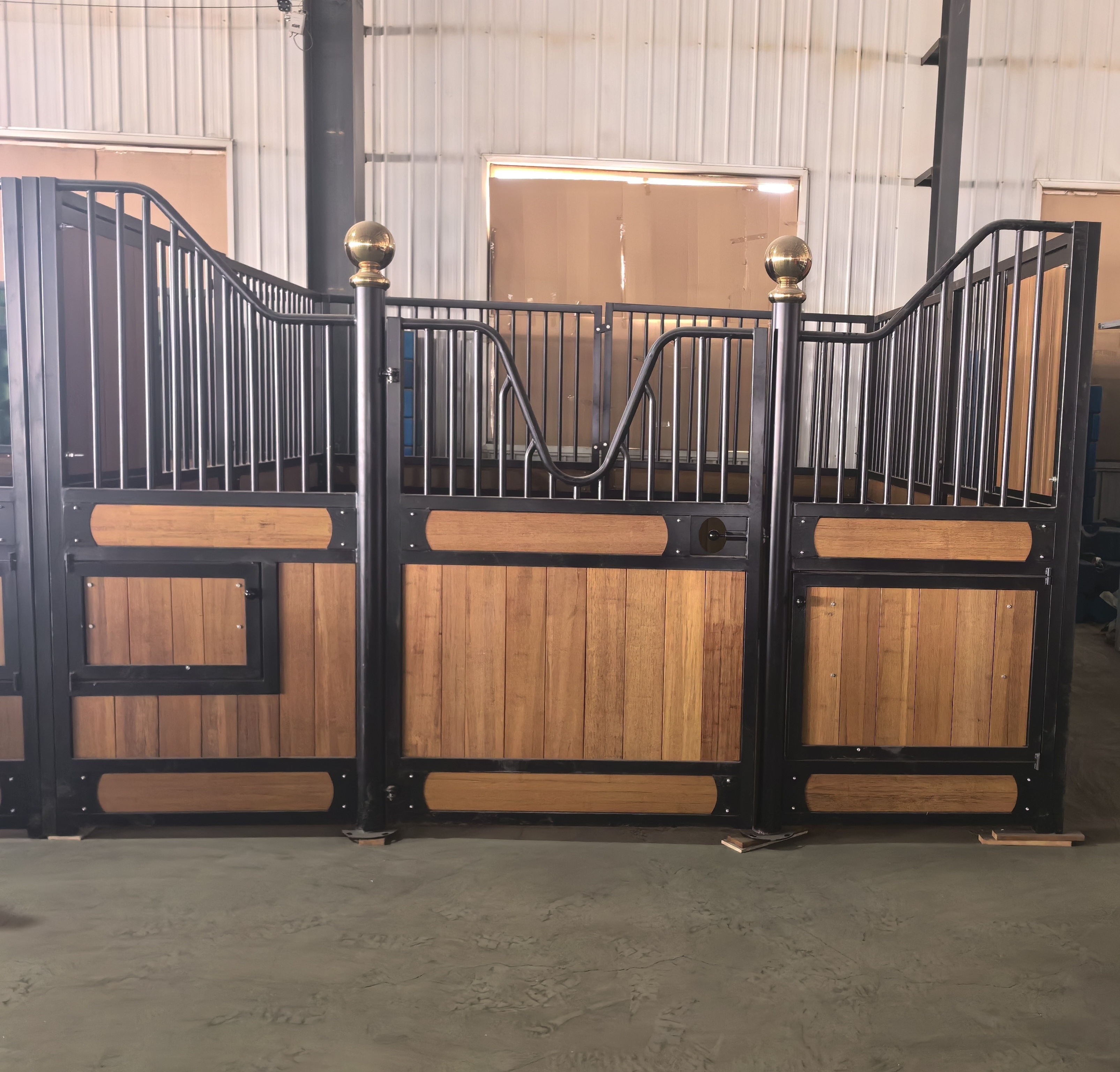 Modern horse stable modular horse barns portable metal horse stalls for sale