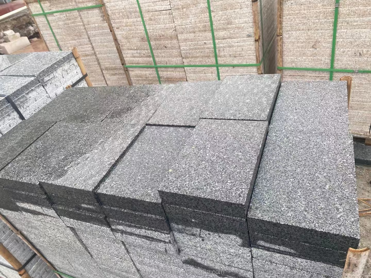 Marble Factory Wholesale Cheap Dark Grey Padang Black G654 Grey Granite Outdoor Driveway Granite Block Paving Stone