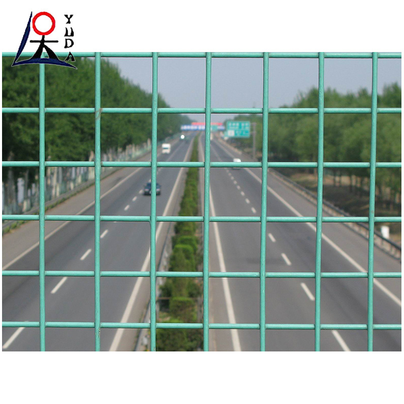 Factory price 6 gauge welded wire mesh fence panels 1