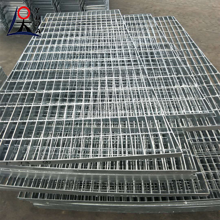 Drainage gutter with stainless steel grating cover storm drain cover steel grating mesh