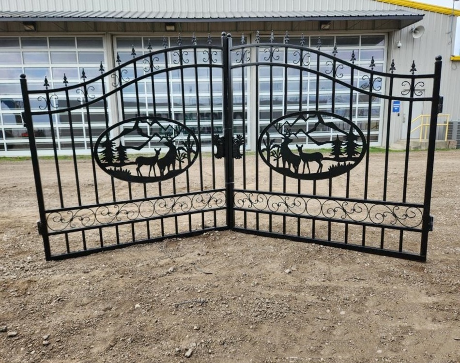 China Factory Custom Design Best Price Outdoor wrought iron driveway gate villa swing gates