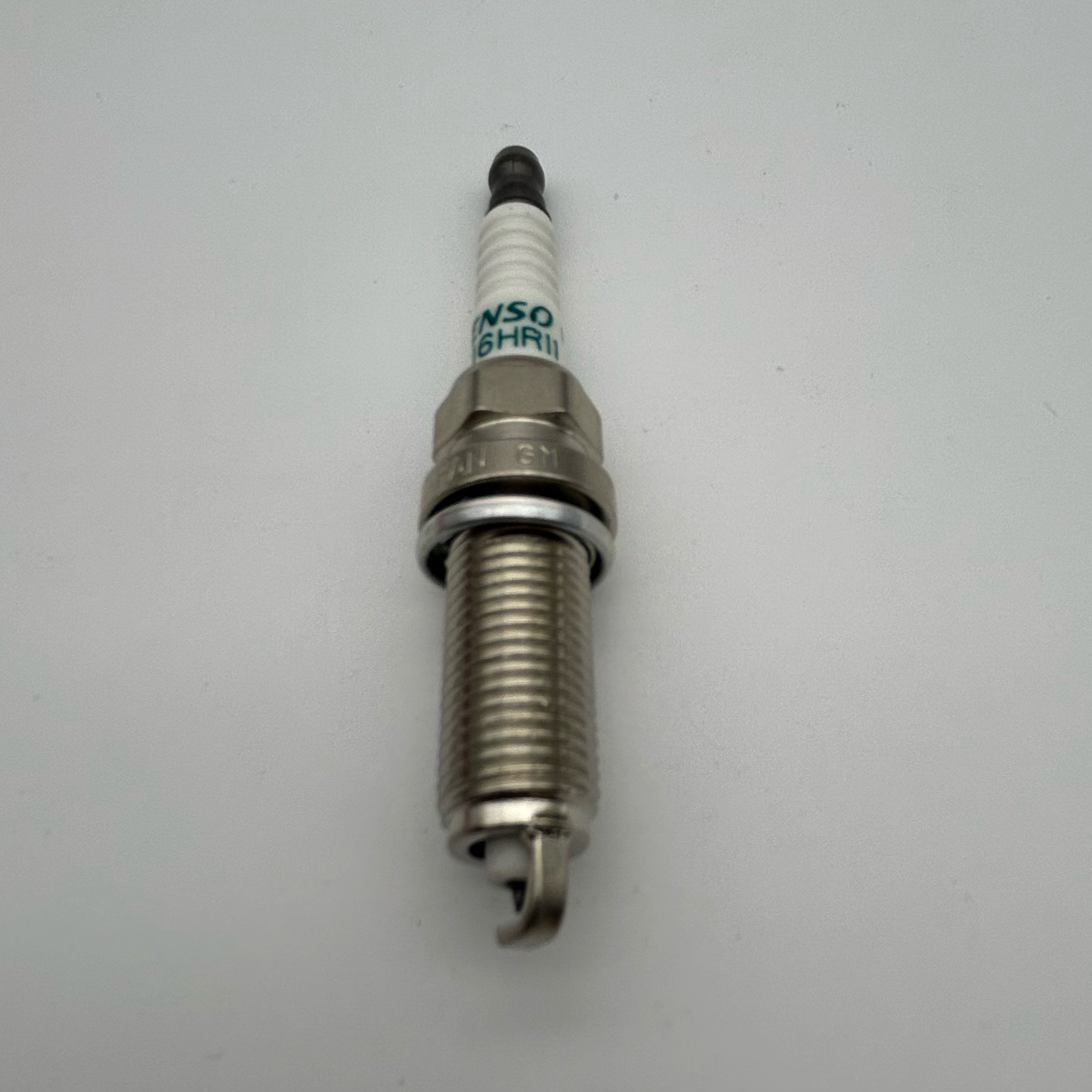 New Genuine iridium OEM Spark Plugs FK16HR11 90919-01275