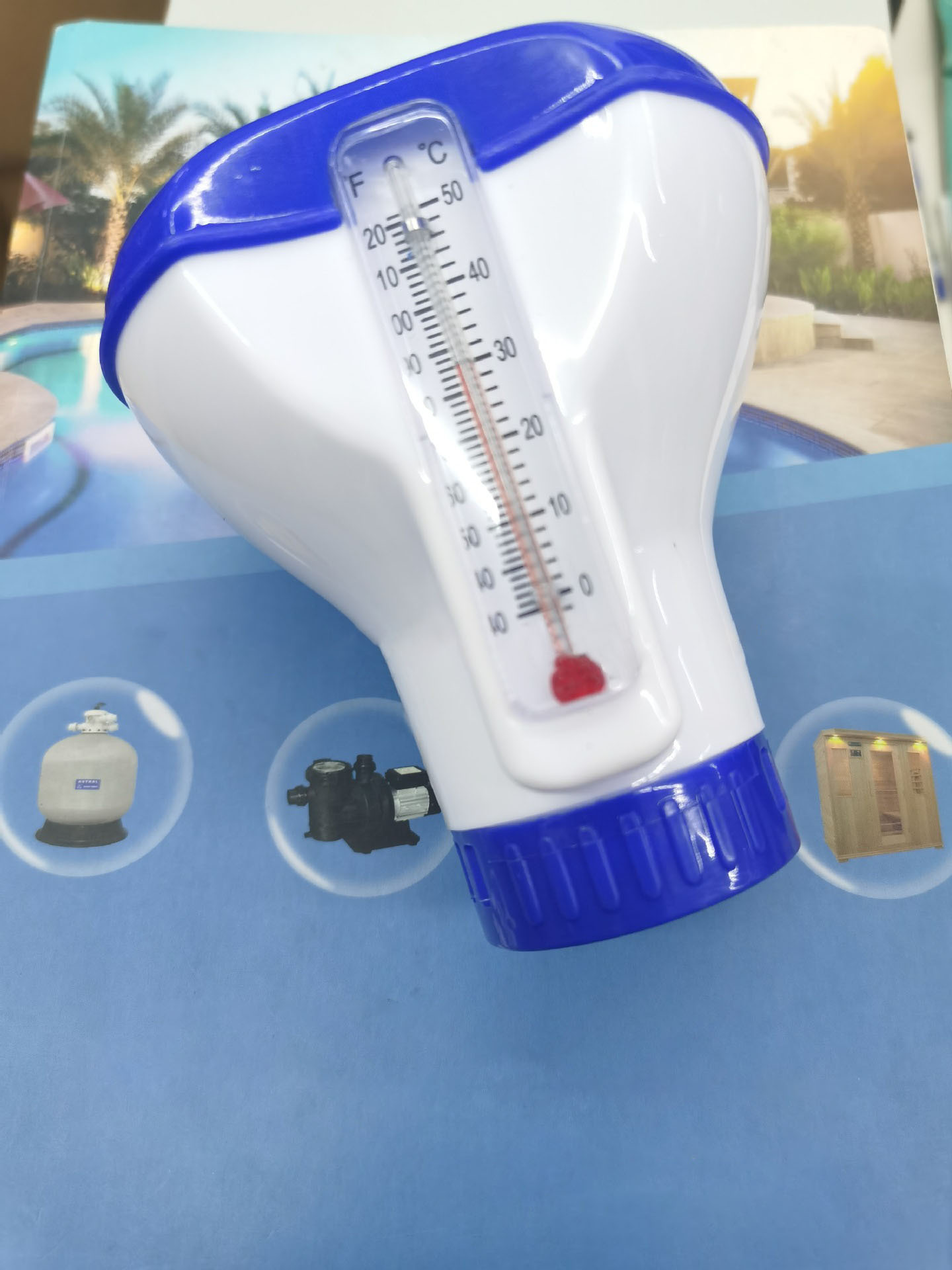 Baobiao RTS Floating Swimming Pool Spa Automatic Water Chlorine Bromine Chemical Floater Dispenser With Thermometer