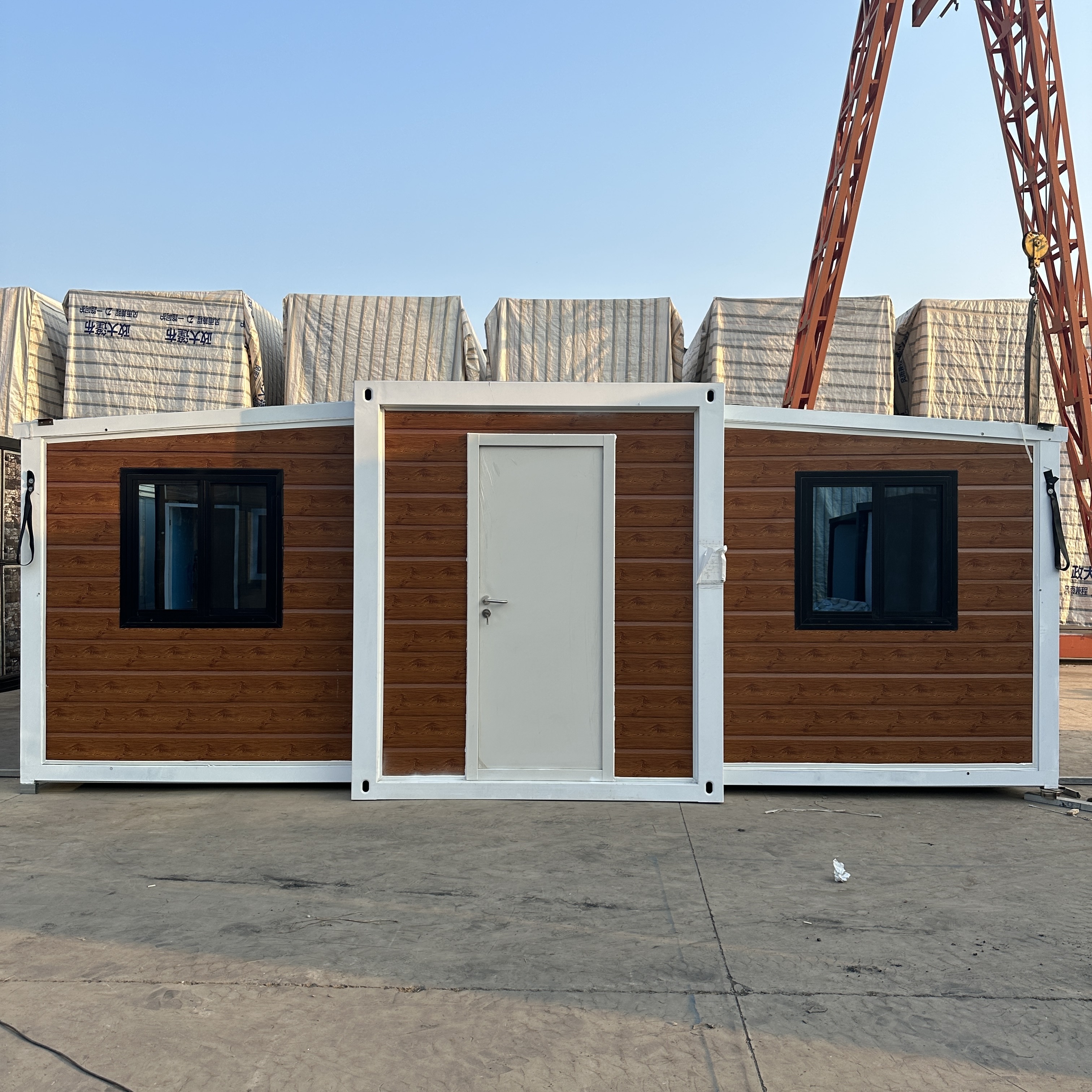 Popular Corrugated Luxury Modular Prefab Homes Expandable Container House Bedroom Prefab Glass Cheap Tiny House