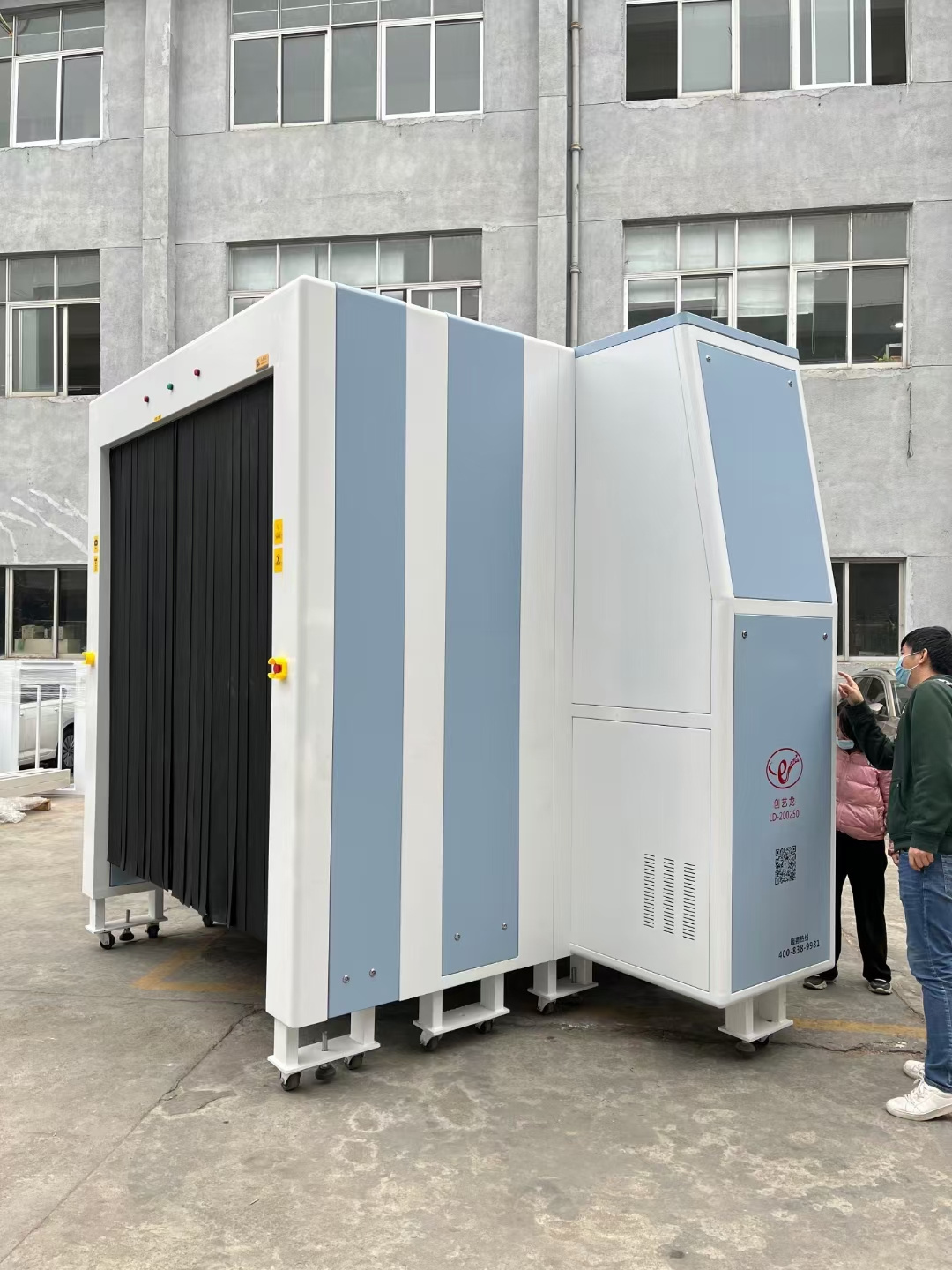 Logistic use 140*140 large size tunnel x ray cargo luggage scanner