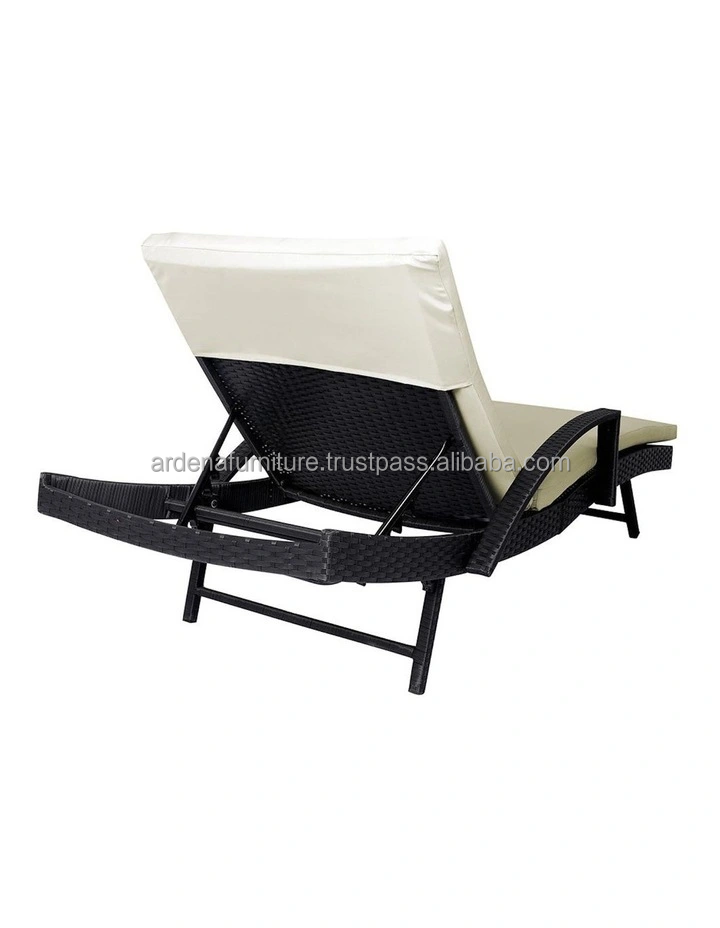 Leisure Facility Chaise Lounge Rattan Wicker Chair With White Removable Cushion Hotel Commercial Furniture