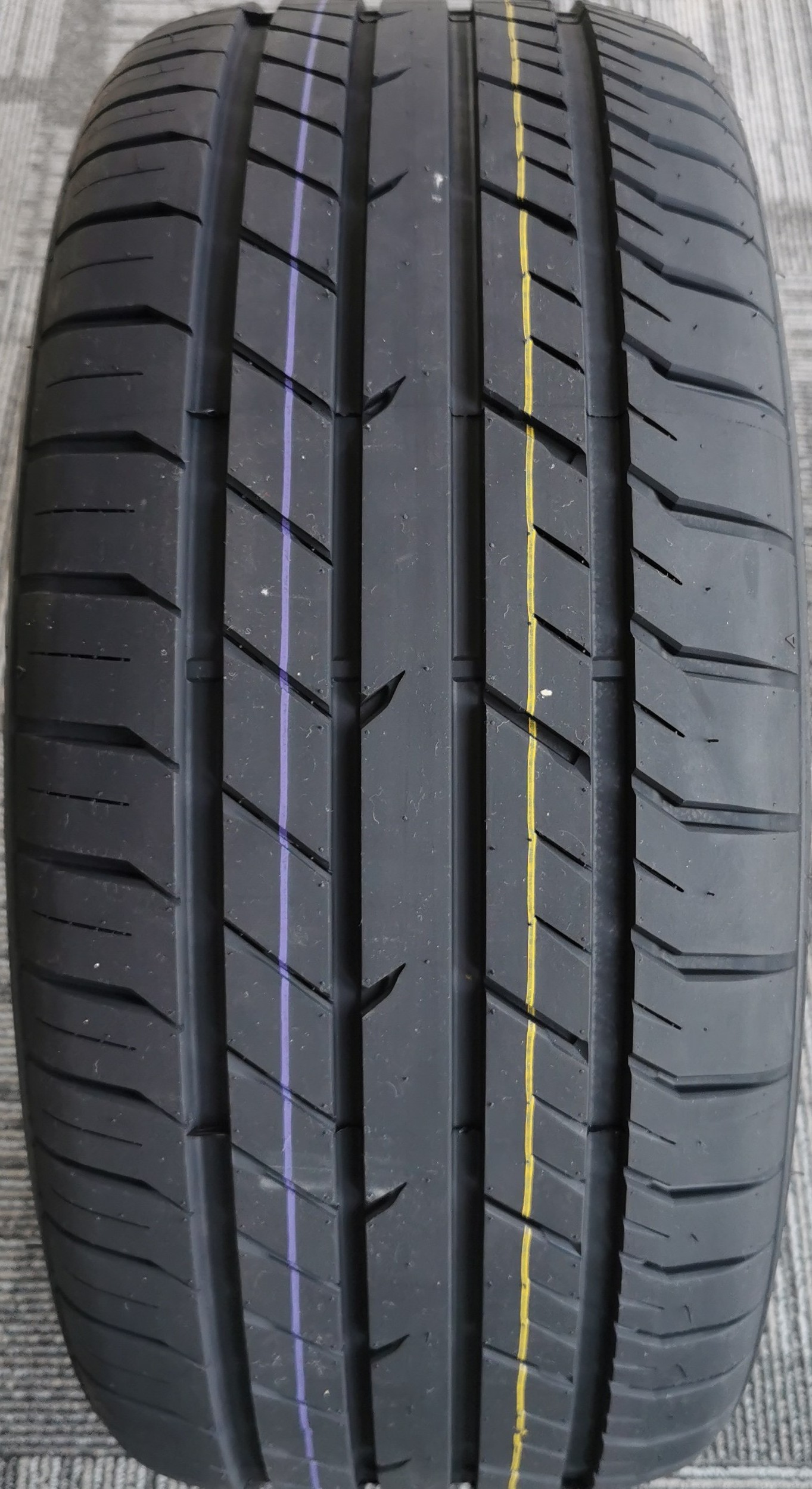 container car tyre 235/40R19 245/40R19