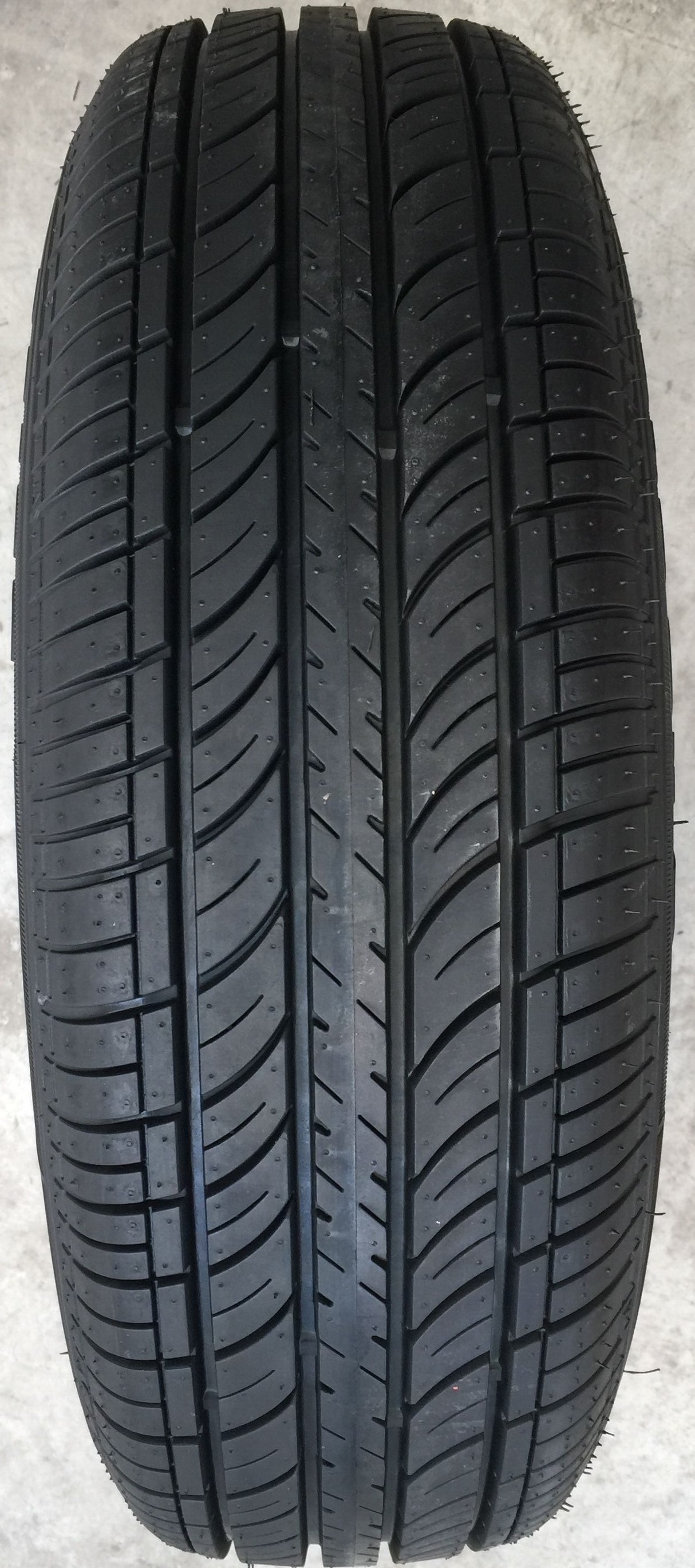 11r22.5 truck tires for sale aircraft tires 165/70 r 14 container new tires