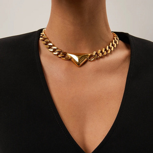 2024 Aretas Jewelry Hip Hop Punk Cuban Chain 18k Golden Plated Thick Chunky Link Chain Choker Stainless Steel Triangle Necklace