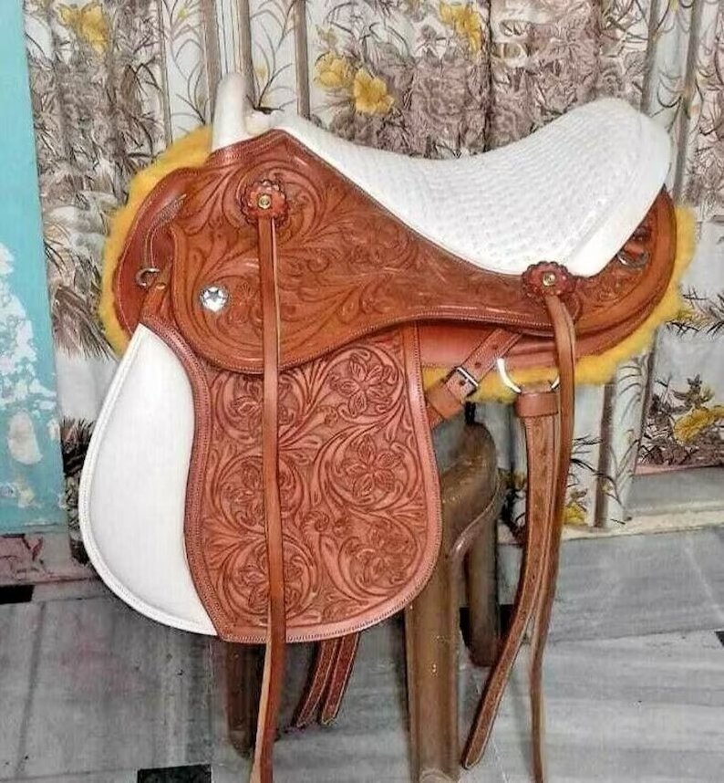 High on Demand  Premium Leather Western Horse Easy Comfortable Quilted Cow indium white Softie Seat Saddle from Indian Exporter