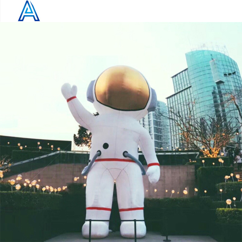 Huge giant large big customize inflatable astronaut for inflatable alien man character model display