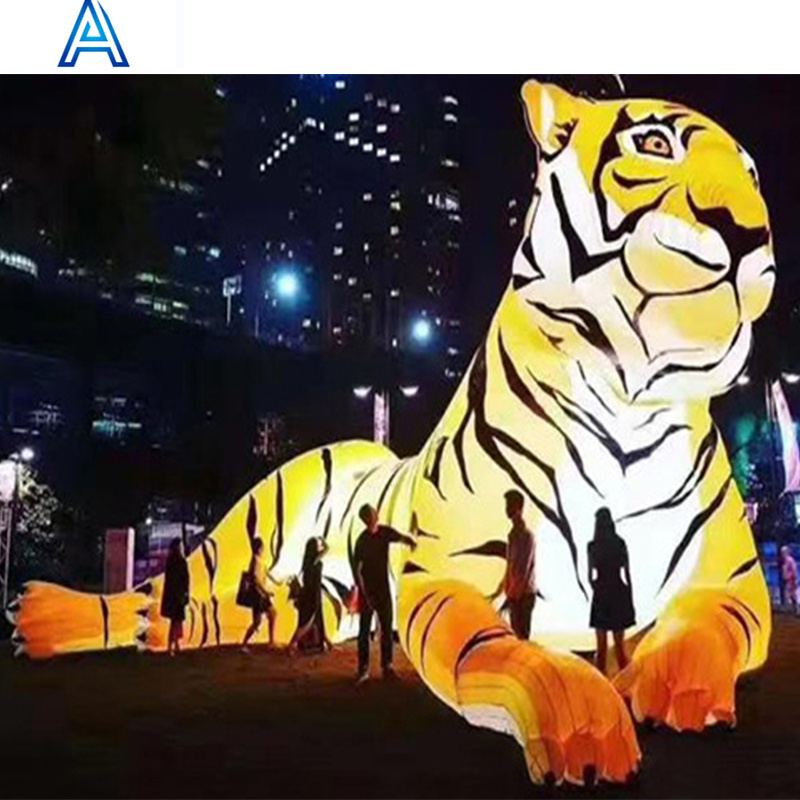 Hot Sale giant Inflatable tiger lion dog with LED light for inflatable cartoon tiger stage advertising exhibition model