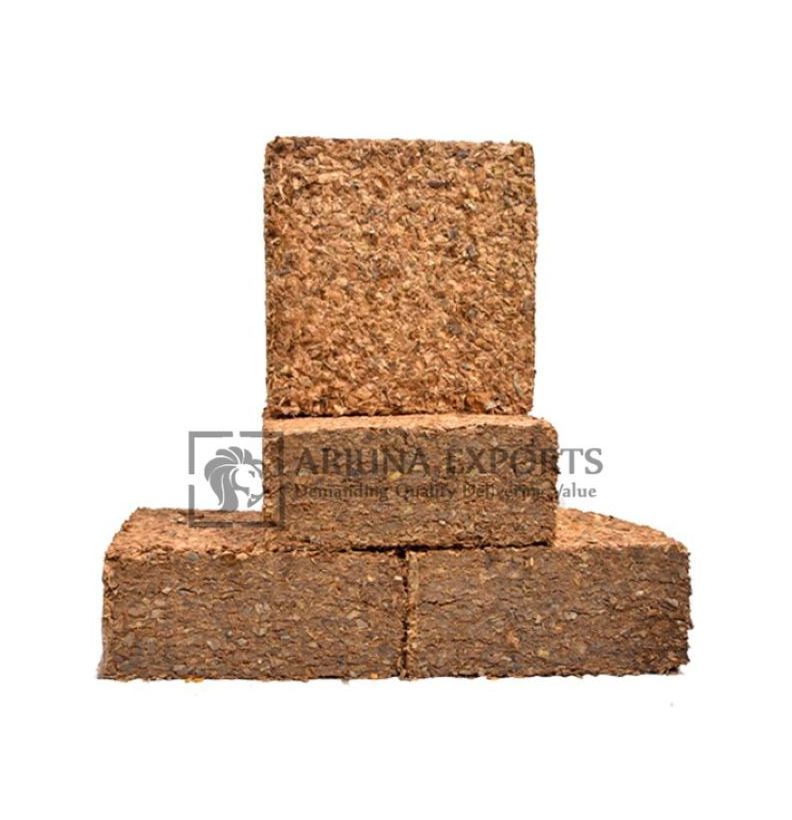 Agricultural Grade Suppliers Natural Coconut Coco  Coir Husk Chips 5kg Blocks/Bricks for Direct factory Price