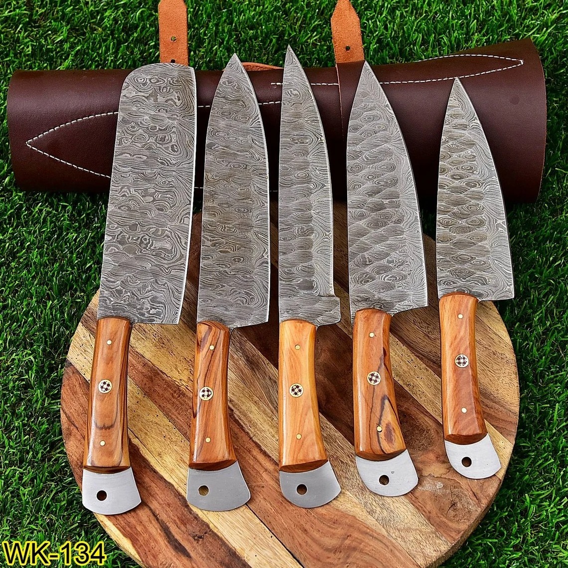 High Quality Hand made Damascus steel Chef knife set Custom Handmade Chef Knives Set With leather Roll Whole sale