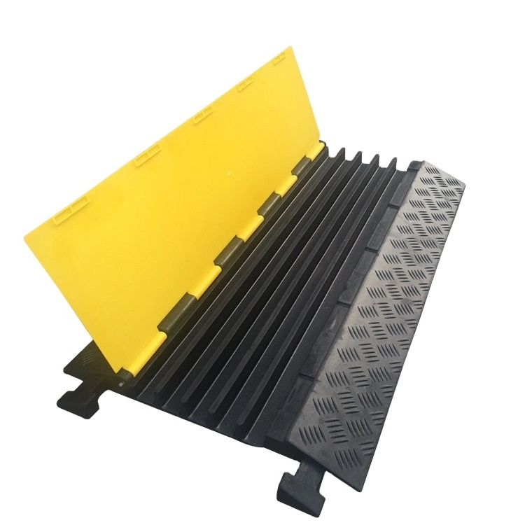 Cable Ramp Rubber Cable Protector Heavy Duty Speed Bumps Hose Cord Protector Ramps for Wire/Hose/Pipe Hider Drivew