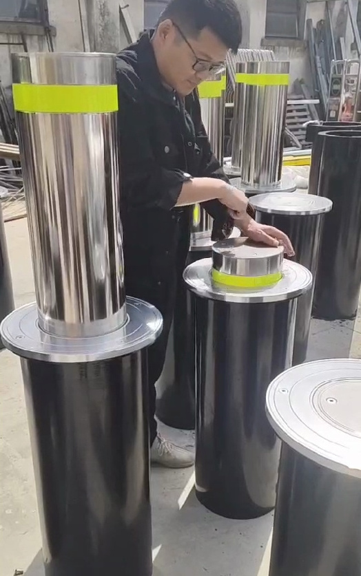 Semi-automatic lifting column Cutting Bollard Light Retractable Stainless Steel Bollards