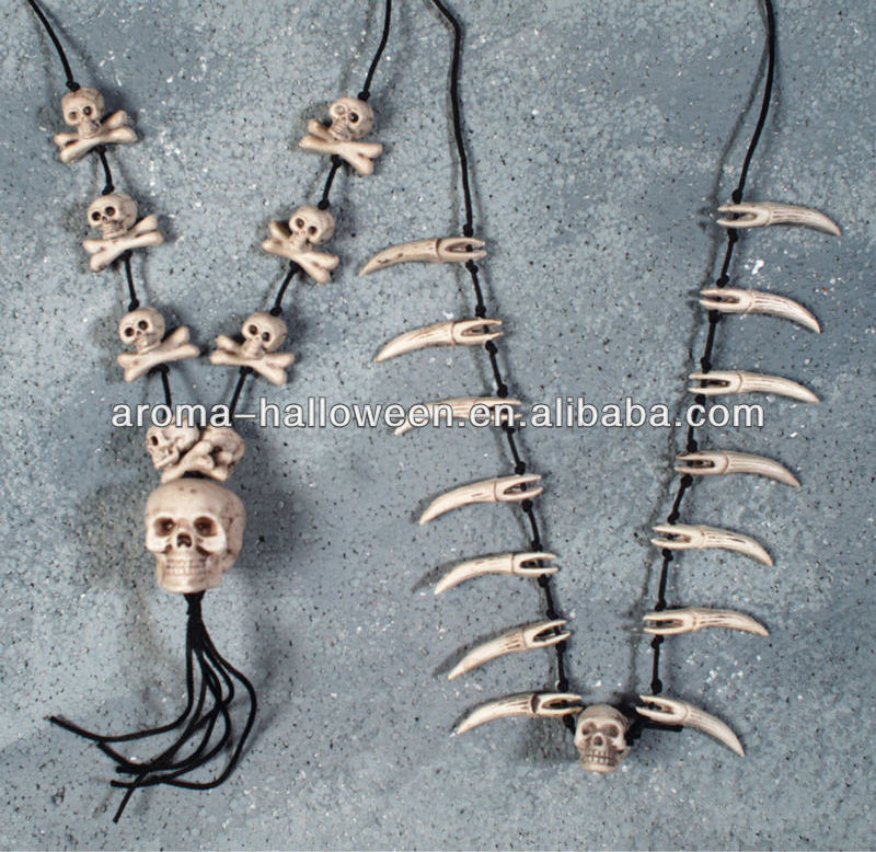 Halloween Accessory decoration skull necklace with cross bones made by Plastic Party costume