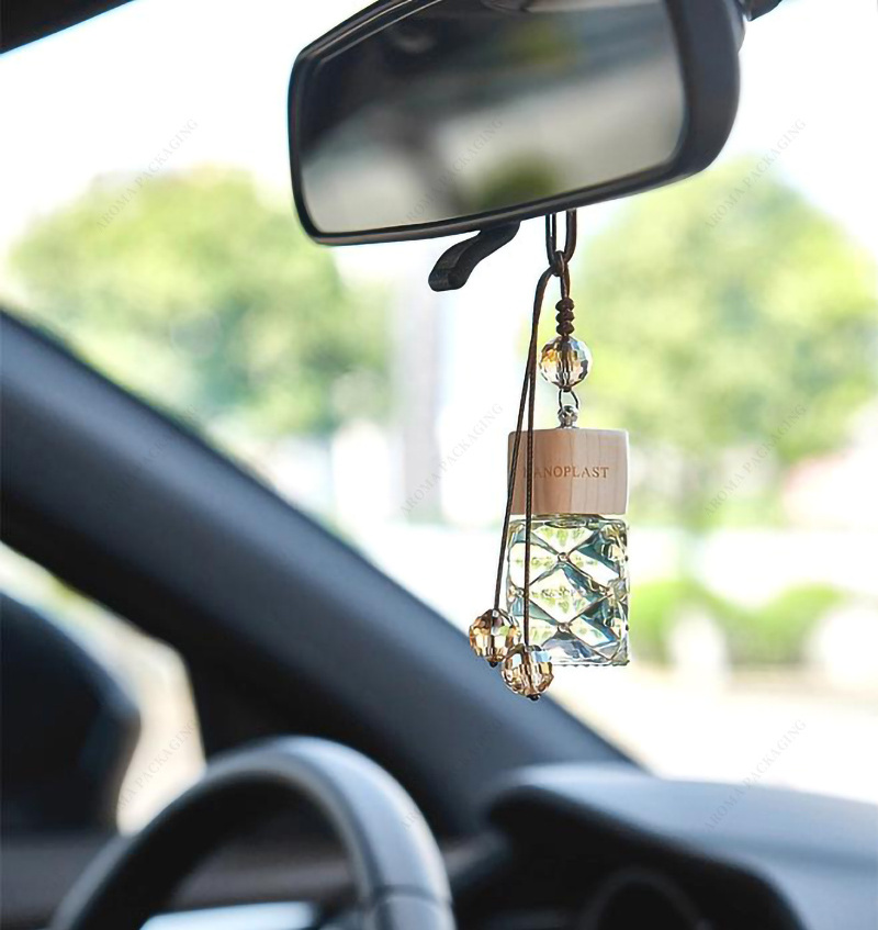 Hot Selling Hanging Glass Car Diffuser Bottle Air Freshener Perfume Glass Fragrance Aroma Car Diffuser Bottle