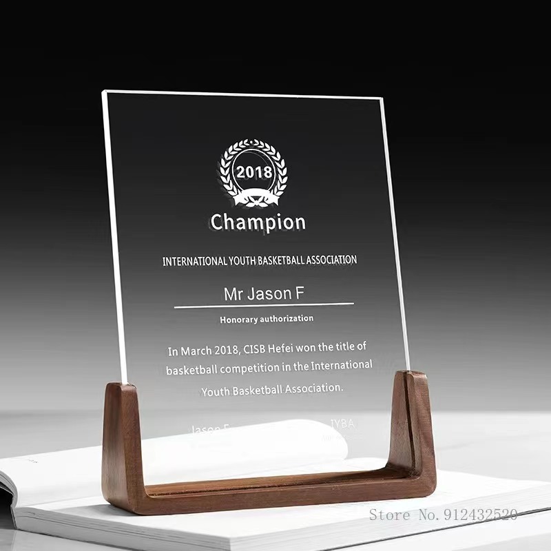 High Quality K9 Wood Award Trophy Custom Carved Sports Theme Wooden Shield Plaque Wholesale Glass Crystal Awards Plaque