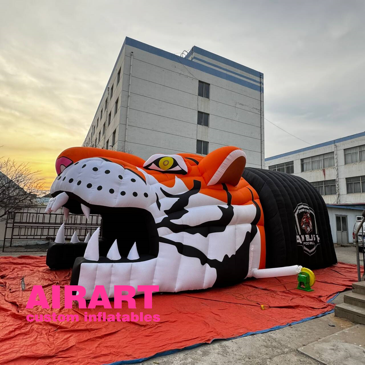 team mascot tiger tunnel for sport game event decoration,inflatable wild tiger head mouth entrance for sale