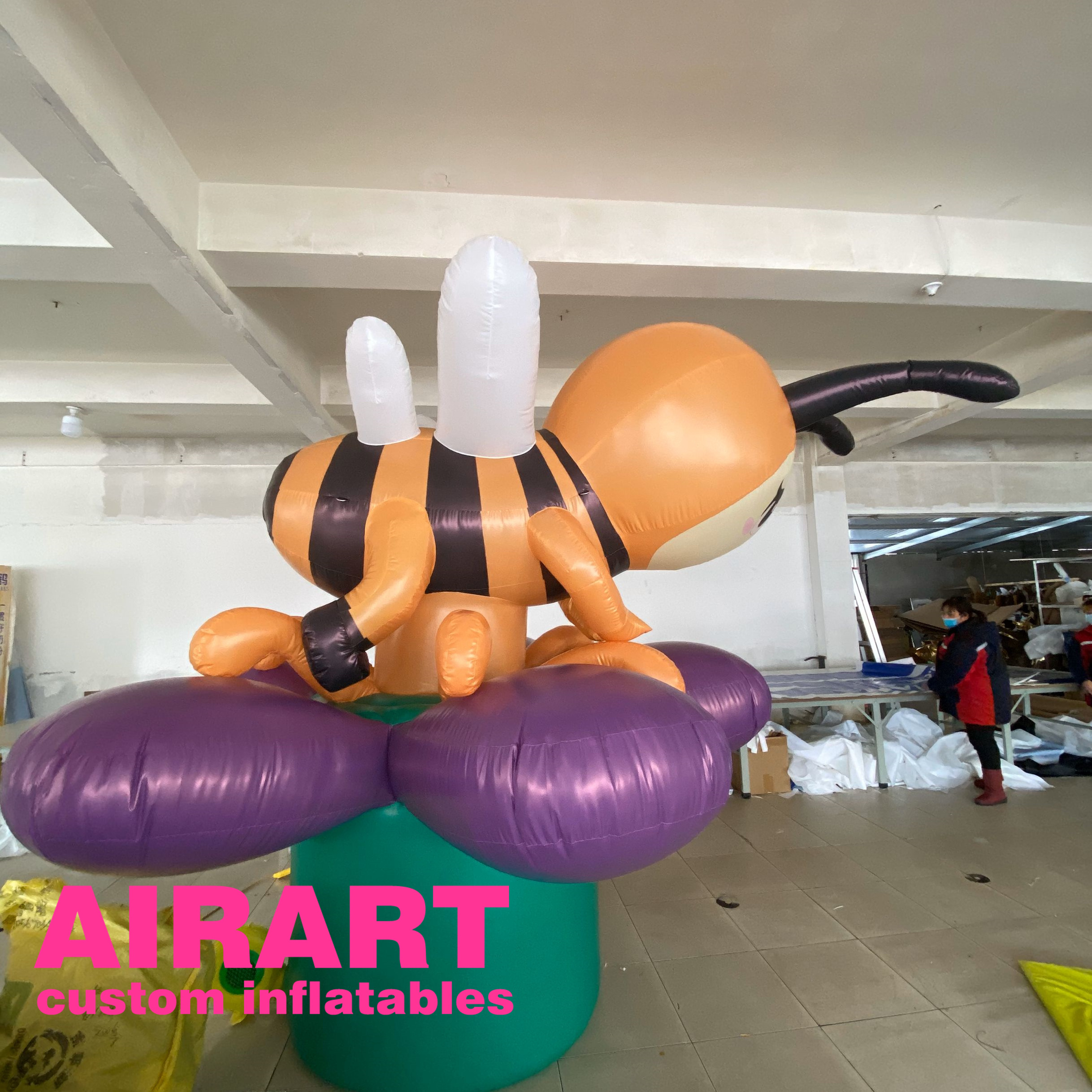 inflatable cartoon bee mascot,inflatable honeybee balloon