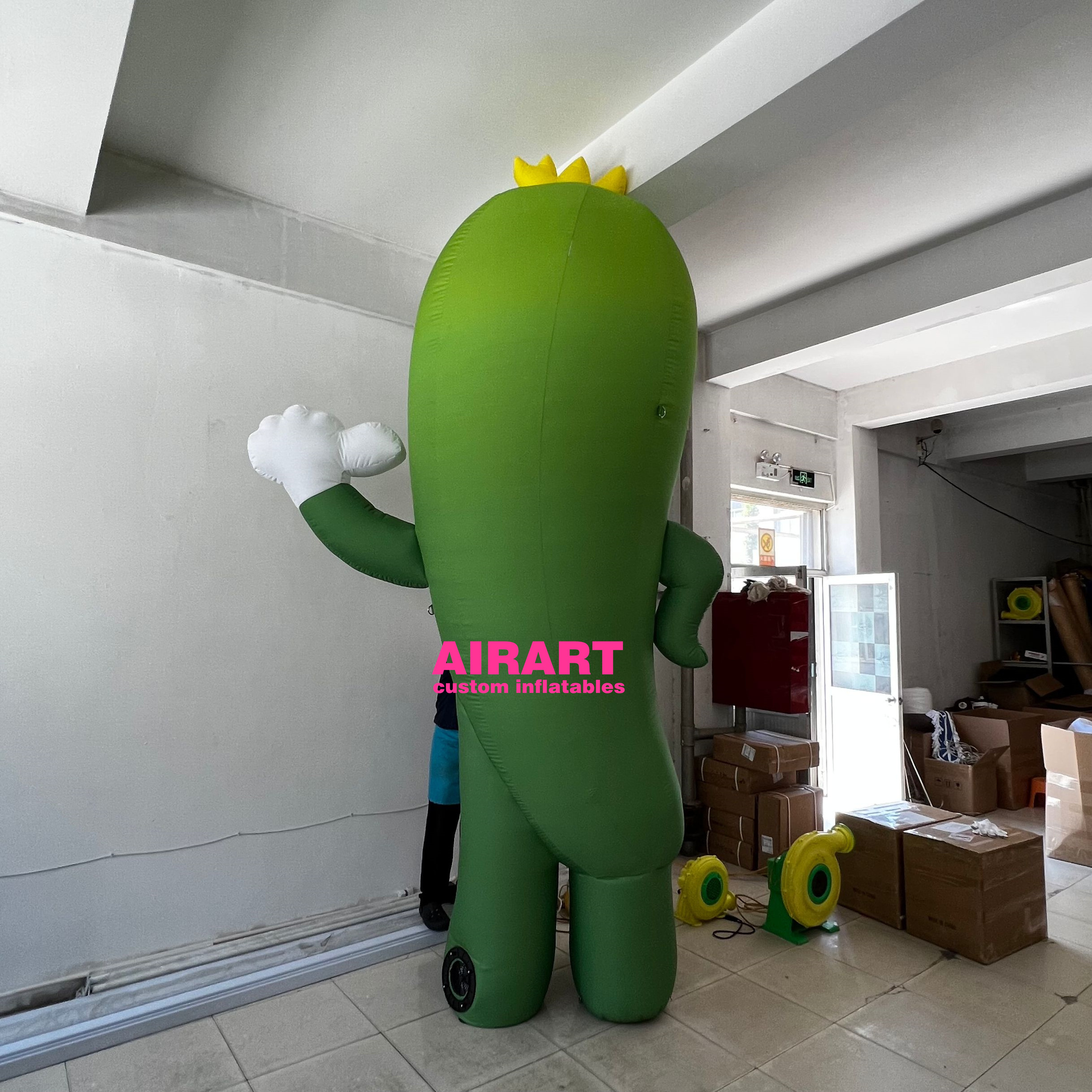 walking inflatable vegetable costume,parade event cartoon cucumber costume with air blower