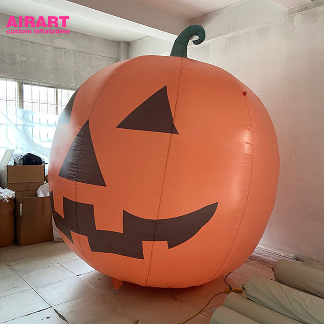 Large Airblown Pumpkin Greeting Ghost Halloween Inflatable with LED Lights for Halloween Outdoor Decoration