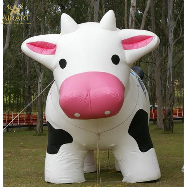 Giant inflatable cow adorn inflatable animal cartoon mascot