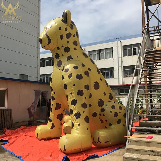 lifelike giant inflatable Cheetah model /Pop music festival event decoration inflatable Leopard ideas