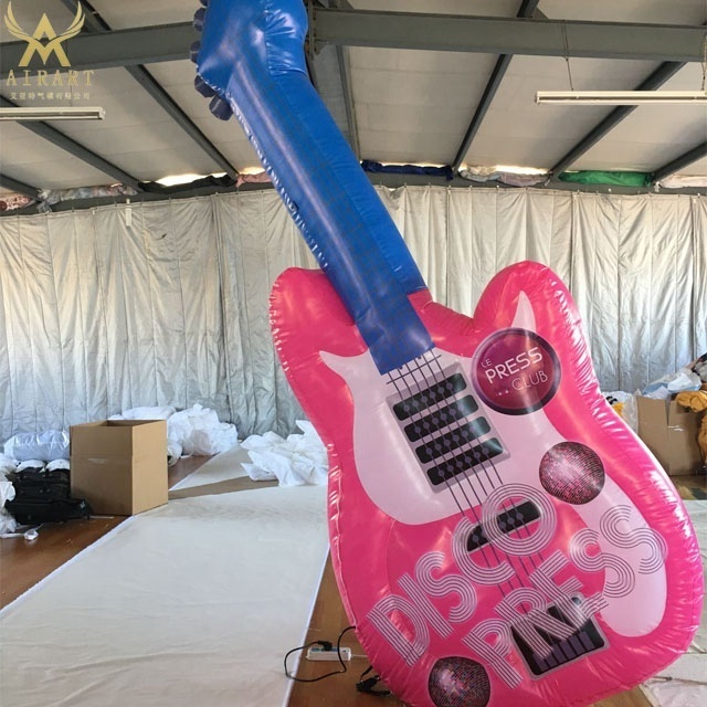 Music event props adorn giant inflatable guitar,Inflatable guitar prop balloon