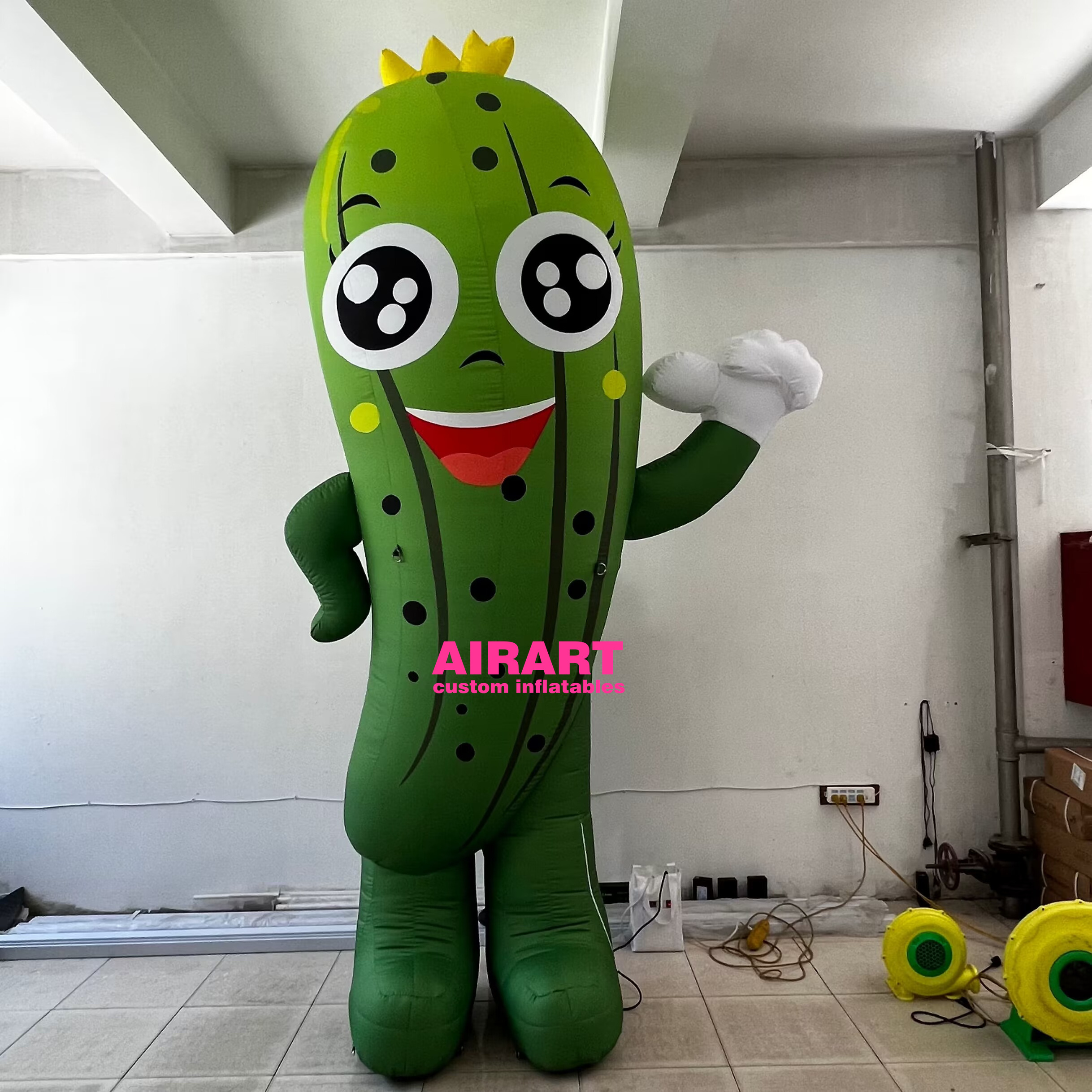 walking inflatable vegetable costume,parade event cartoon cucumber costume with air blower