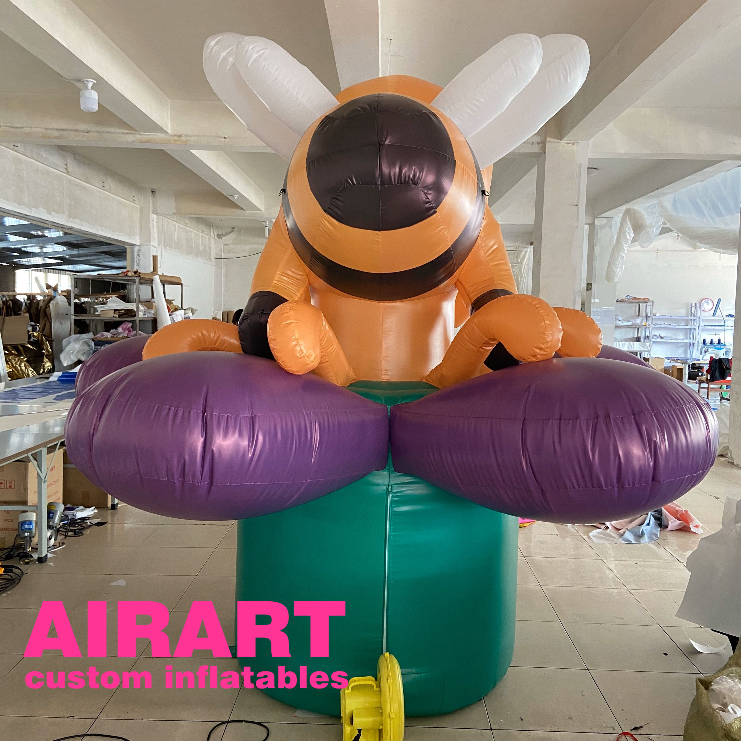 inflatable cartoon bee mascot,inflatable honeybee balloon