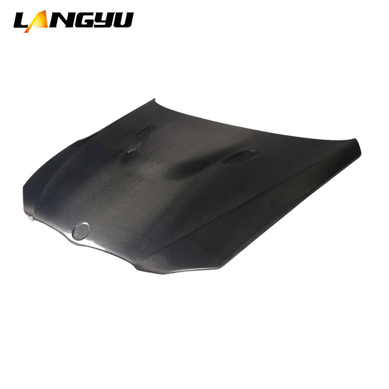 Car Body Kit Accessories Carbon Fiber Engine Cover Front Bonnet For BMW 3 Series E92 M3 Style Engine Hoods