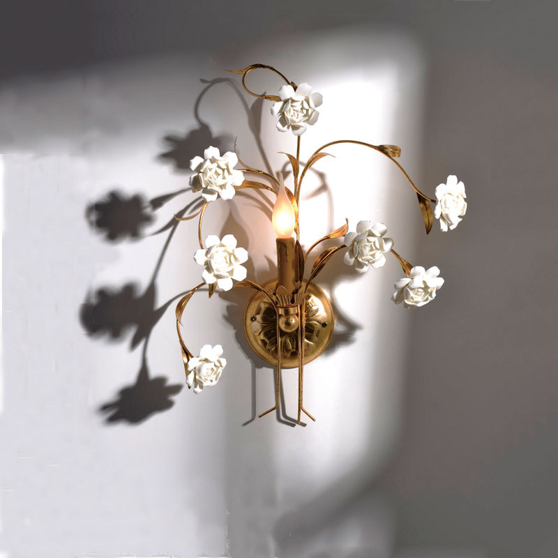 Modern White Ceramic Flowers Brass Wall Sconce Lamp Wall Mounted Light Interior Design Classical Elegant Living Room Bronze 1PCS