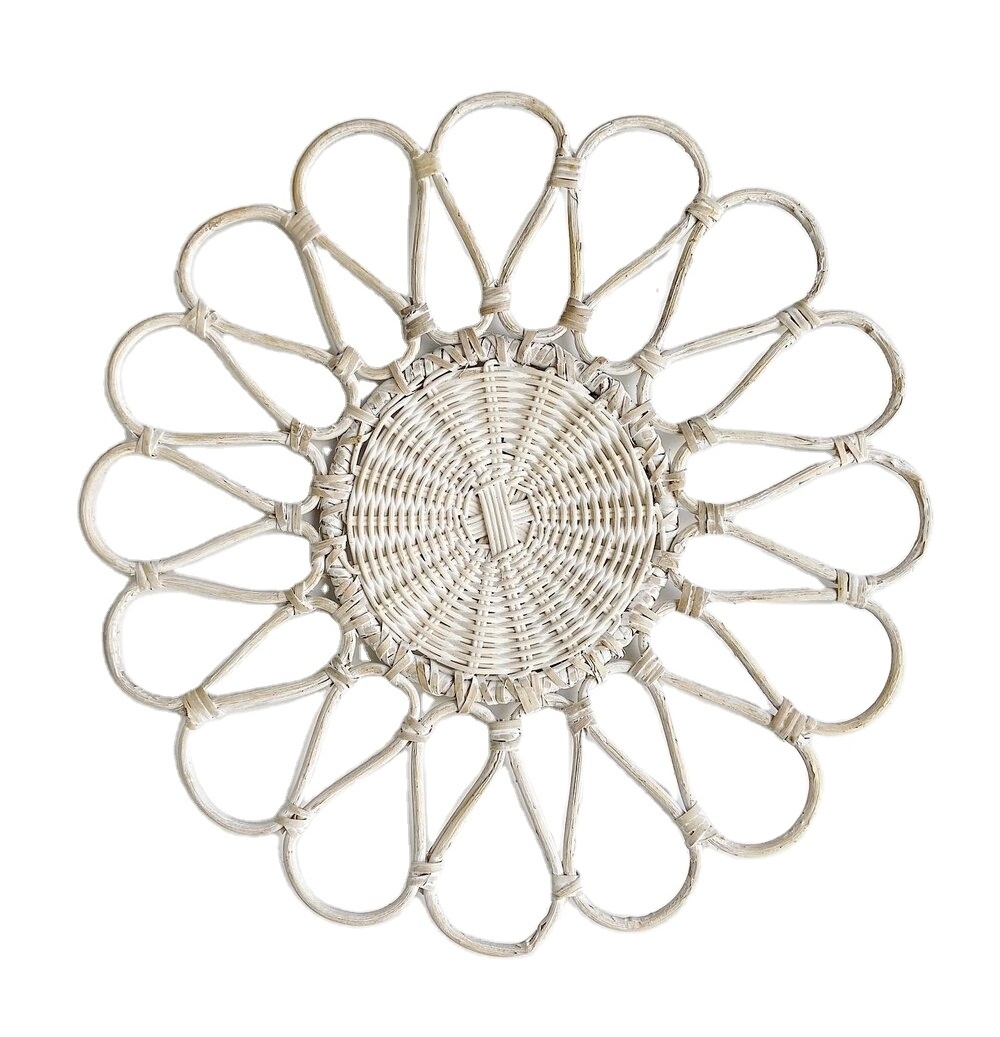 Whitewashed flower shape handmade art decor woven rattan placemats durable rattan plate chargers