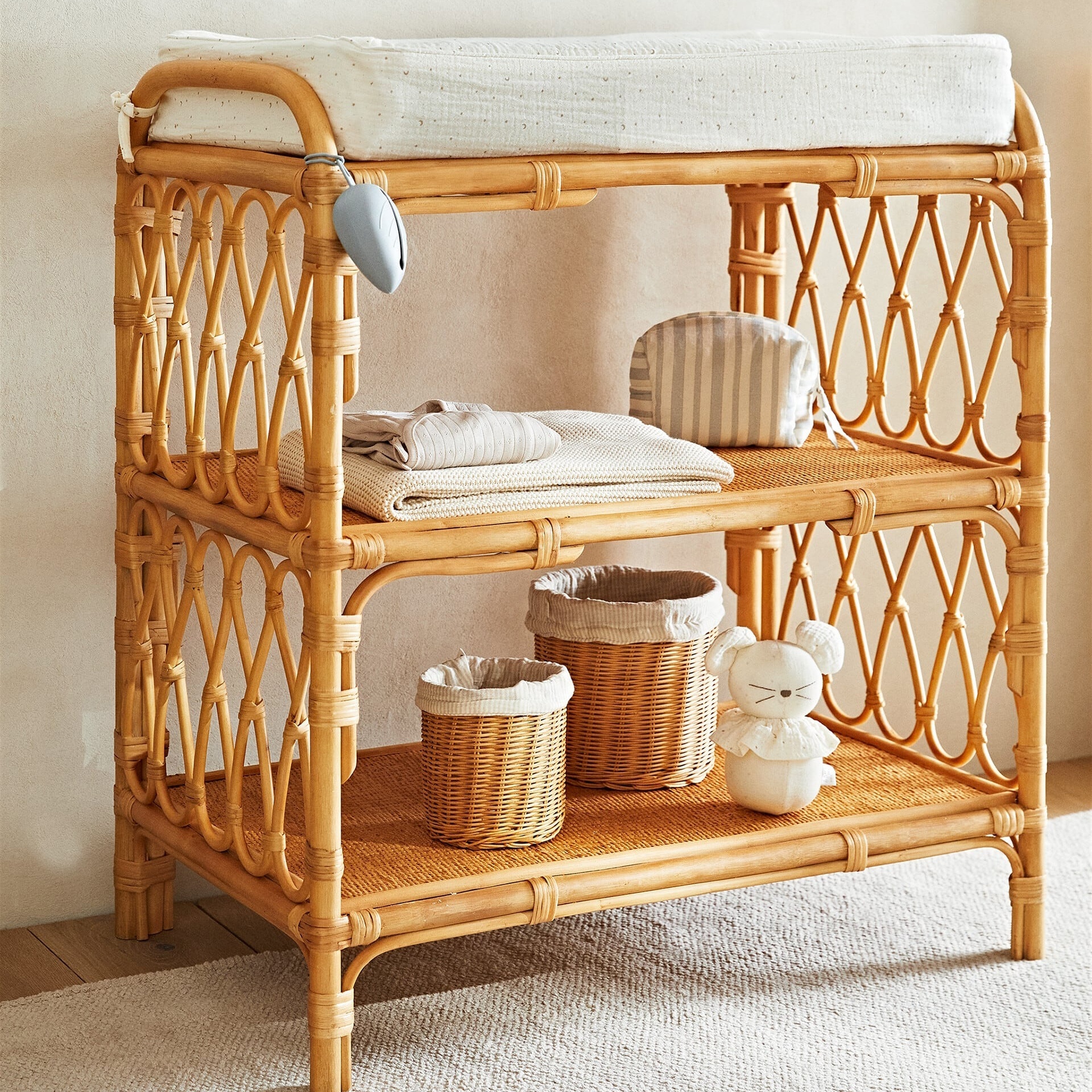 Sustainable Adorable High quality Rattan shelf bookcases shelf Children rattan shelf RATTAN BABY CHANGING TABLE