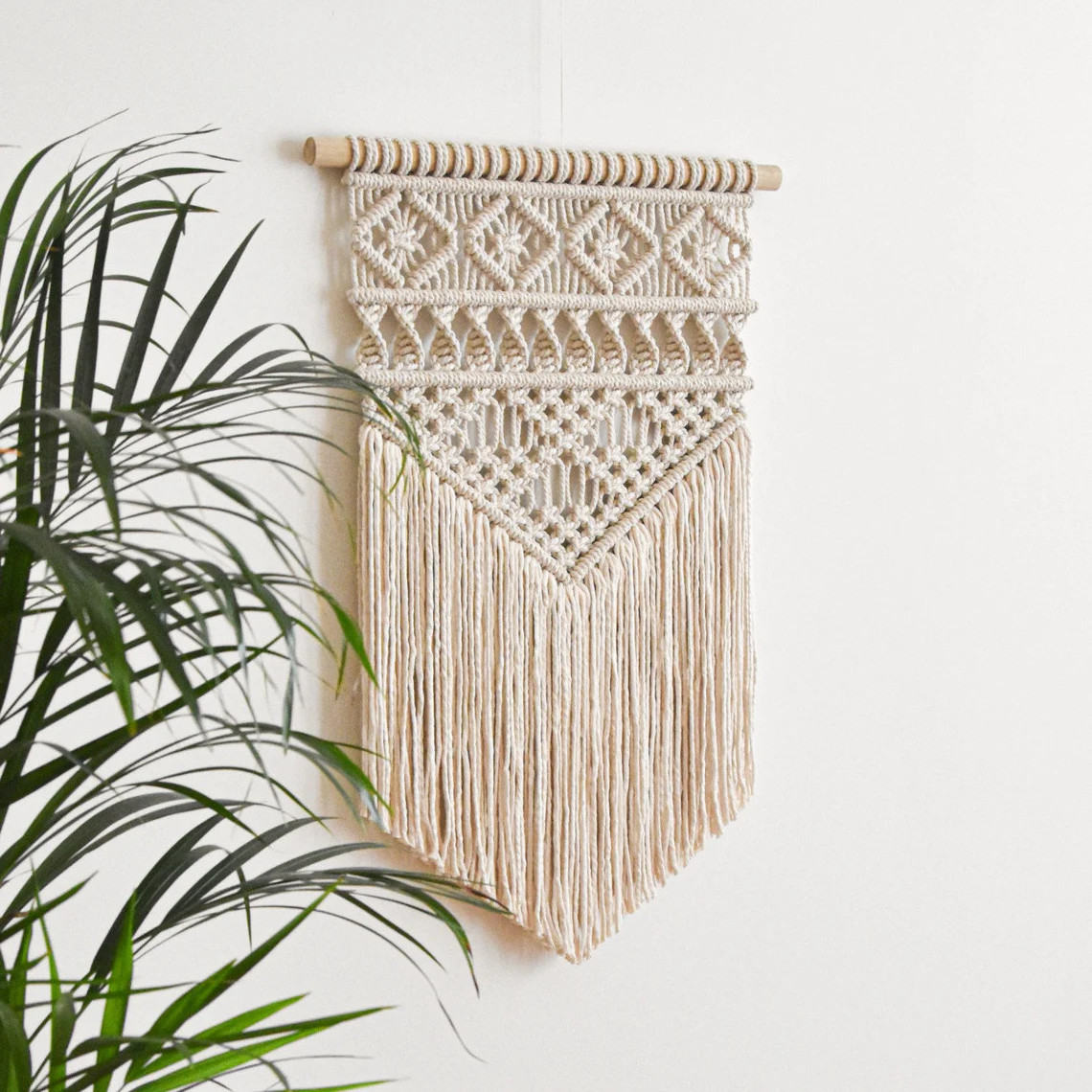 Eye-catching Macrame PATTERN macrame wall hanging decorative handmade  made in Viet Nam 2024