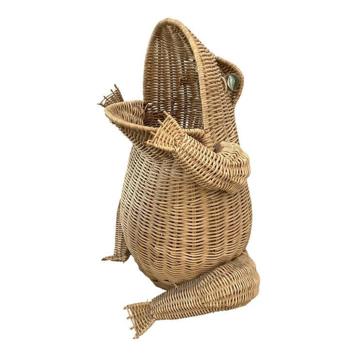 Frog Standing Style Shaped Storage Basket For Kid Basket Children's Room Decoration From The Best Natural Eco-friendly Rattan