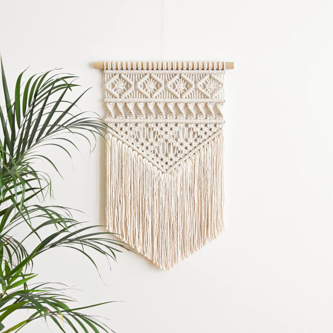 Eye-catching Macrame PATTERN macrame wall hanging decorative handmade  made in Viet Nam 2024