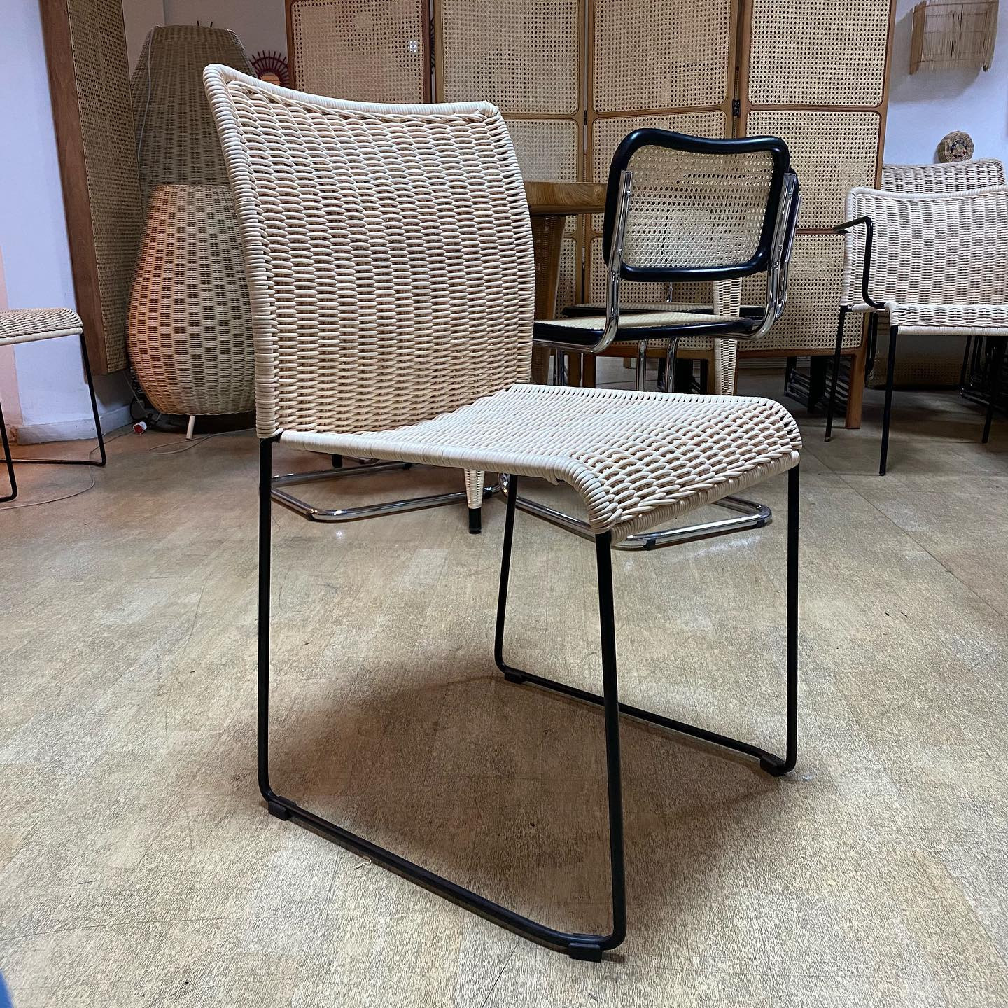 Black metal legs rattan woven dining chair Wicker Chair on Iron Legs and Structure Vietnam Factory