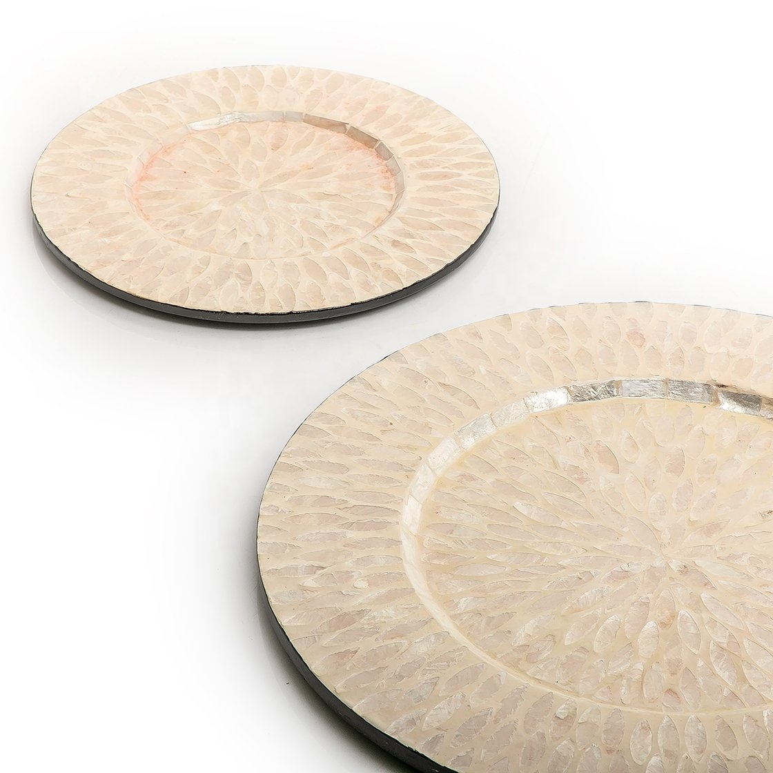 Hot Selling Arabian Style Eid Ramadan Gifts Giveaways Mother of Pearl Inlay Set of 2 Chocolate serving charger plates