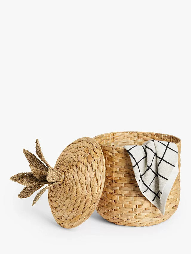 Unique Design Water Hyacinth Pineapple Storage Basket Exquisitely Hand Braided Impressive Choice For Storage Basket Collection