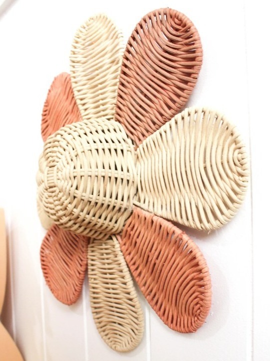 Lovely Rattan Flowers Wicker Rattan Wall Hanging Decor Boho Flower Wall Decor Suitable For Kids Room And Nursery